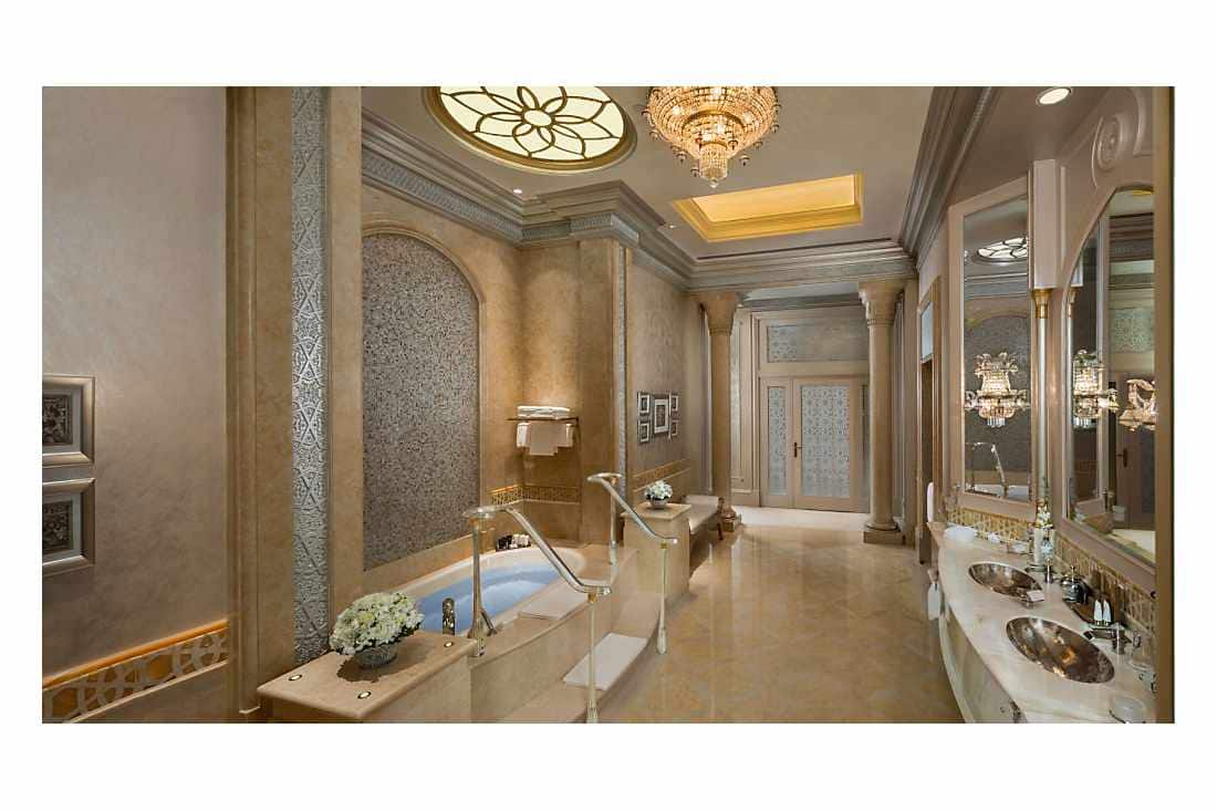 Palace-Suite mit 2 Schlafzimmern – Badezimmer mit Whirlpool